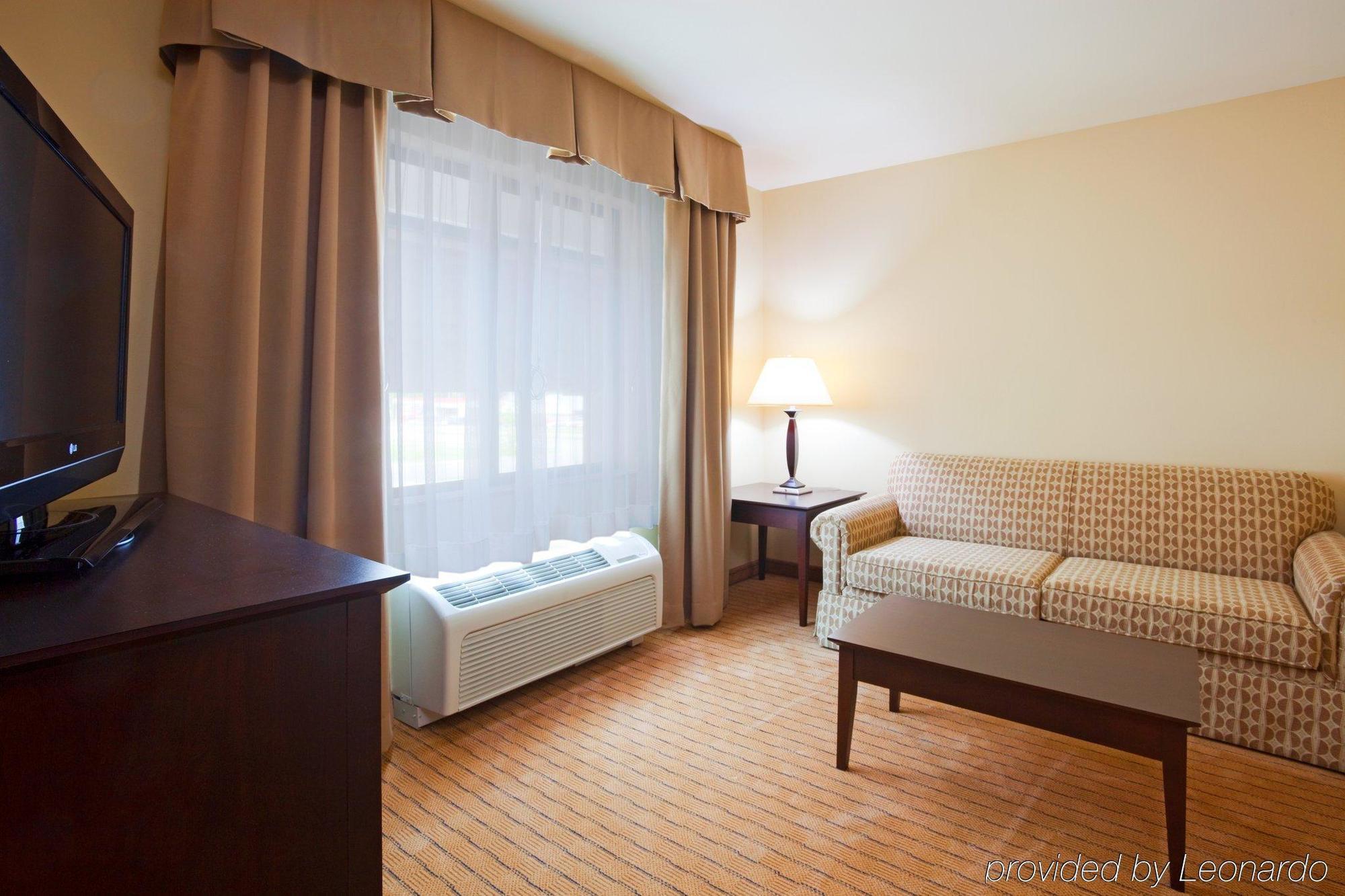 Holiday Inn Express & Suites Madison-Verona By Ihg Quarto foto
